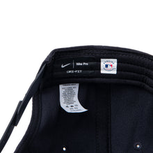 画像をギャラリービューアに読み込む, NIKE YANKEES SNAPBACK CAP
